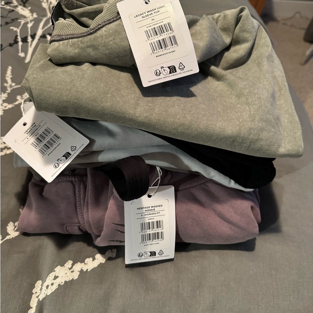Gymshark Lot 6 items. New with tags & EUC items. Great deal!